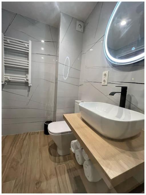 Апартаменты Elegance Lifestyle - Parking Gratuito! Сан-Себастьян Экстерьер фото